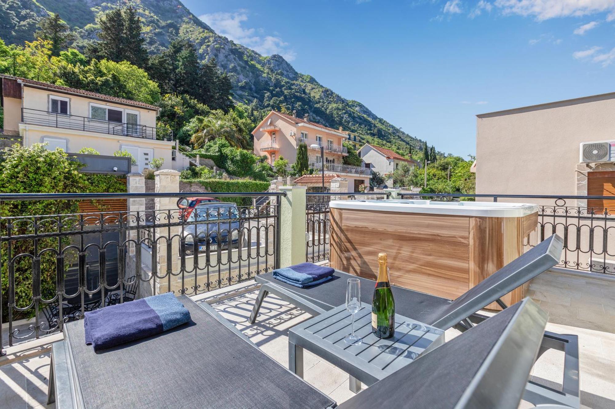 Dekaderon Lux Apartments Kotor Exterior photo